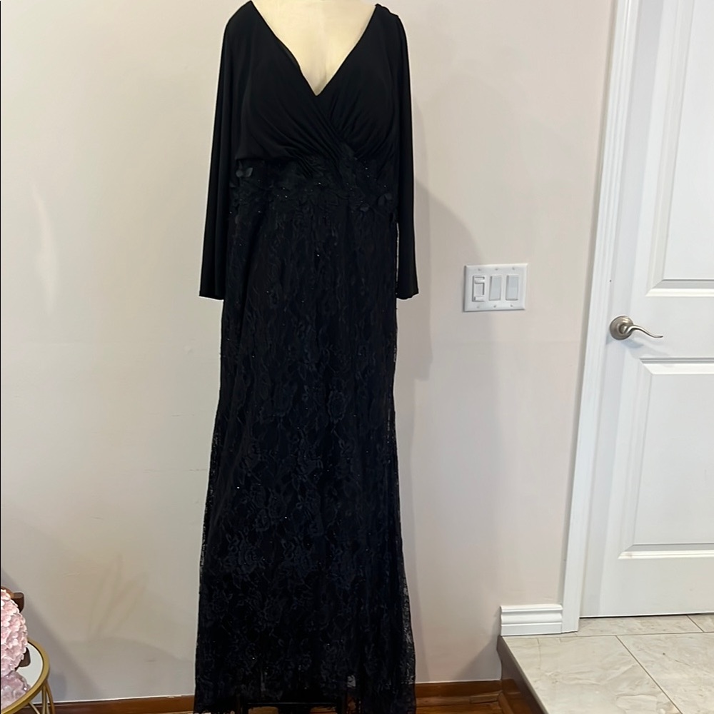Mac Duggal Black Long Sleeve V-Neck Cocktail Dress